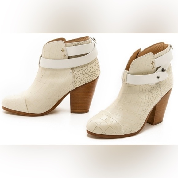 Rag & Bone Harrow Booties in Ivory Snakeskin Sz. 38.5 / 8.5US - Picture 4 of 16